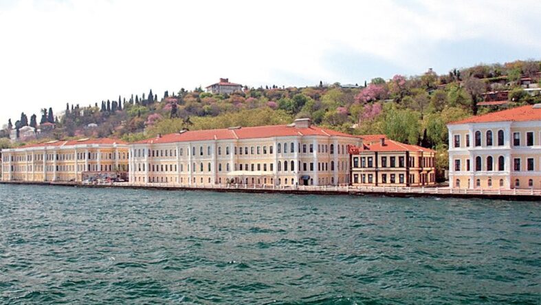 Ülkenin en zeki çocukları yurtsuz yuvasız kaldı