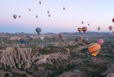 Türkiye'de sıcak hava balonlarına yoğun ilgi! İlk 6 ayda 308 bin yolcu uçtu