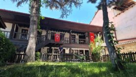 272 yıllık Çivitçioğlu Medresesi geçmişe ışık tutuyor
