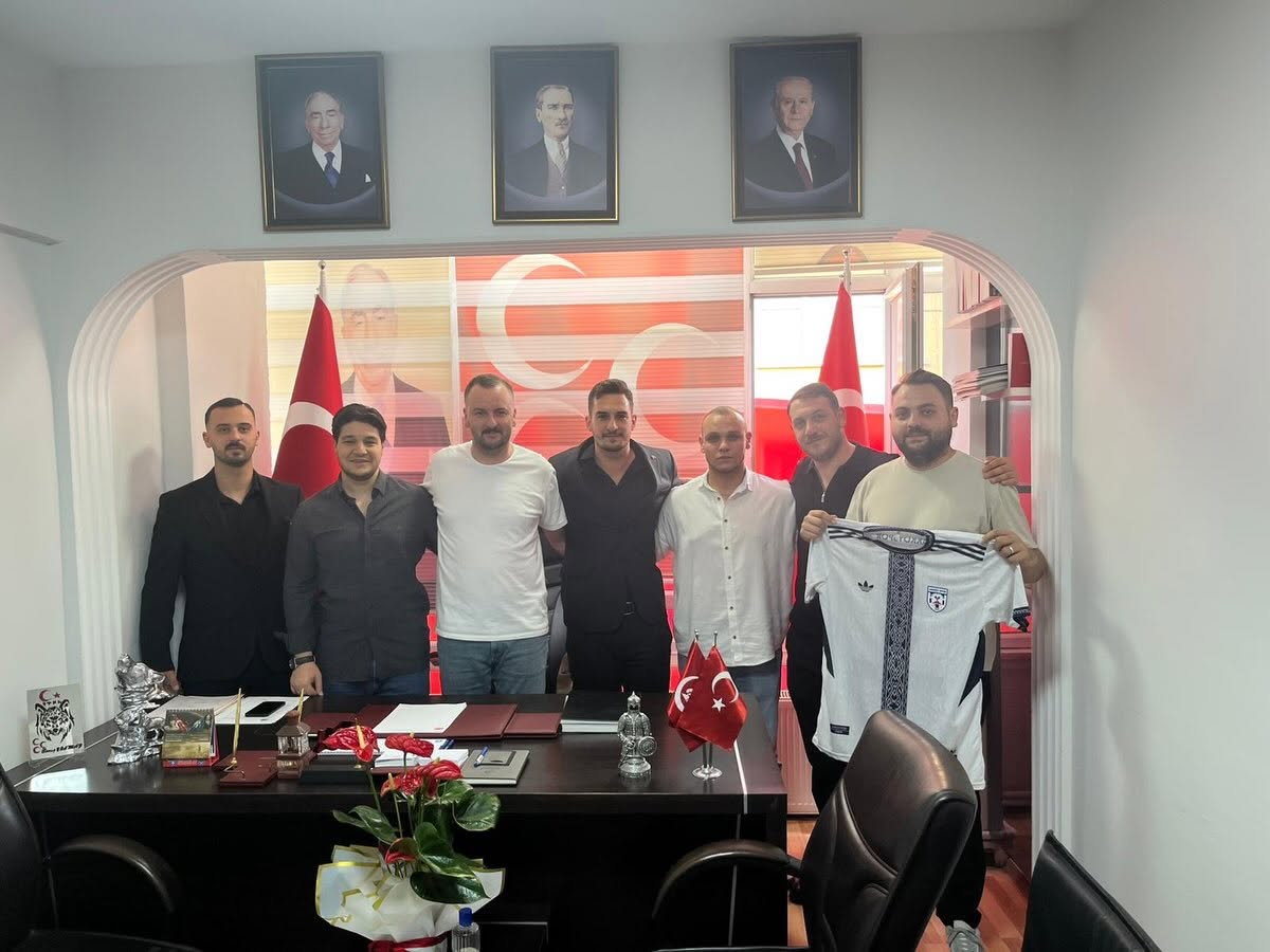 Akköy Spor Kulübü’nden MHP Yalova Merkez İlçe Başkanlığı’na Ziyaret
